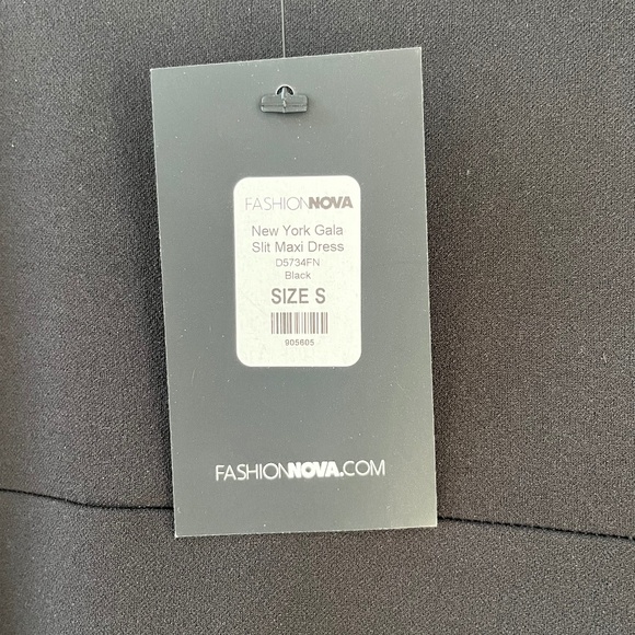 New York Gala Slit Maxi Dress - Black SMALL - Picture 5 of 7